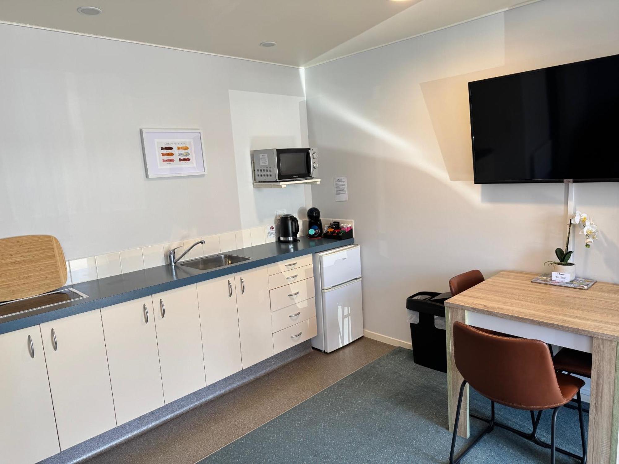 Academy Motor Inn Tauranga Buitenkant foto