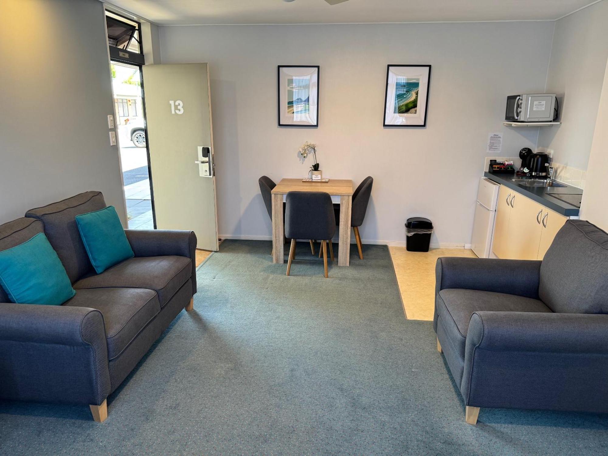 Academy Motor Inn Tauranga Buitenkant foto